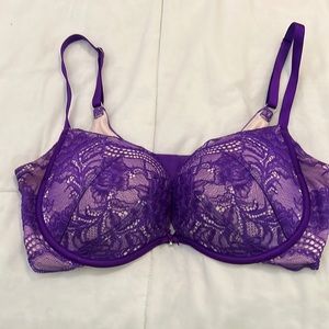 Victoria Secret Beautiful push-up bra.